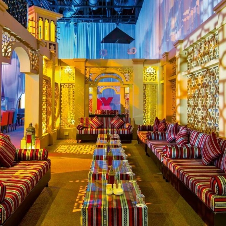 المجلس في مركز دبي التجاري العالمي