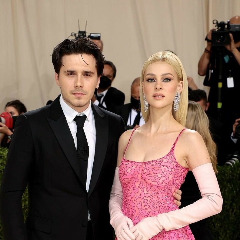 بروكلين بيكهام وعروسه يوقعان اتفاقا قانونيا قبل الزواج