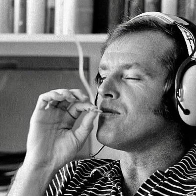 جاك نيكلسون Jack Nicholson يعيش في عزلة بسبب السمنة المفرطة