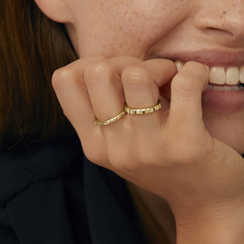 خاتم عصري وذهبي من بوشرون Boucheron 