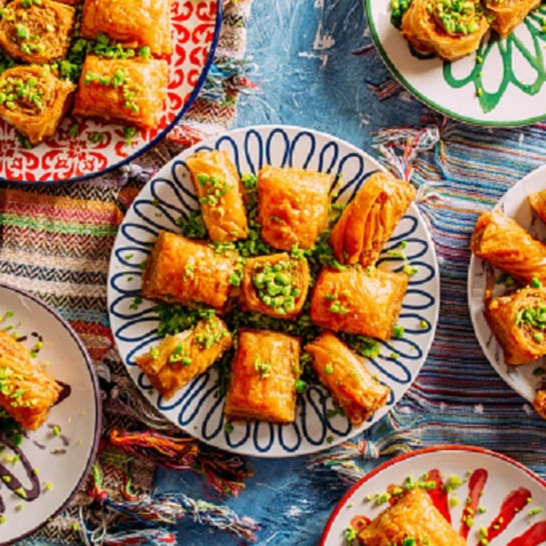 اضرار الافراط في تناول الحلويات في رمضان