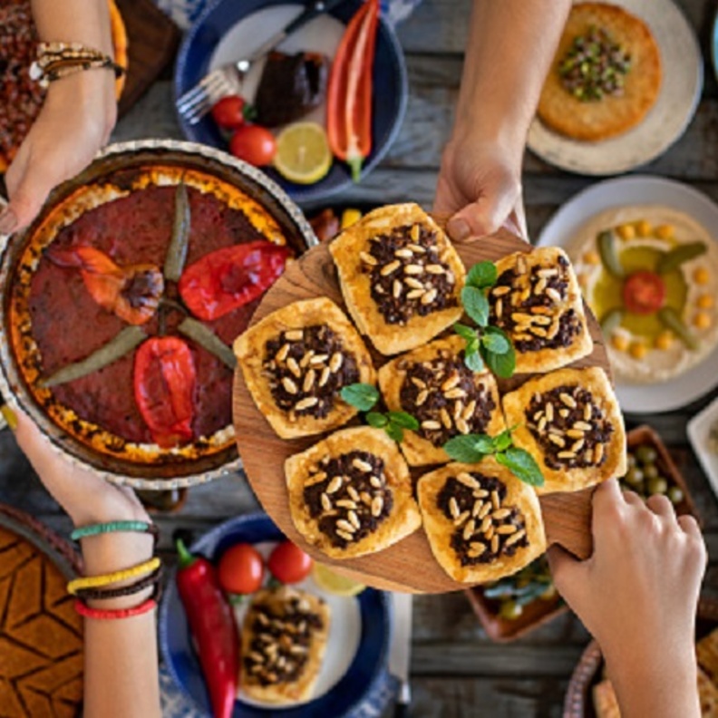 أطعمة تسبب الخمول والتعب في رمضان