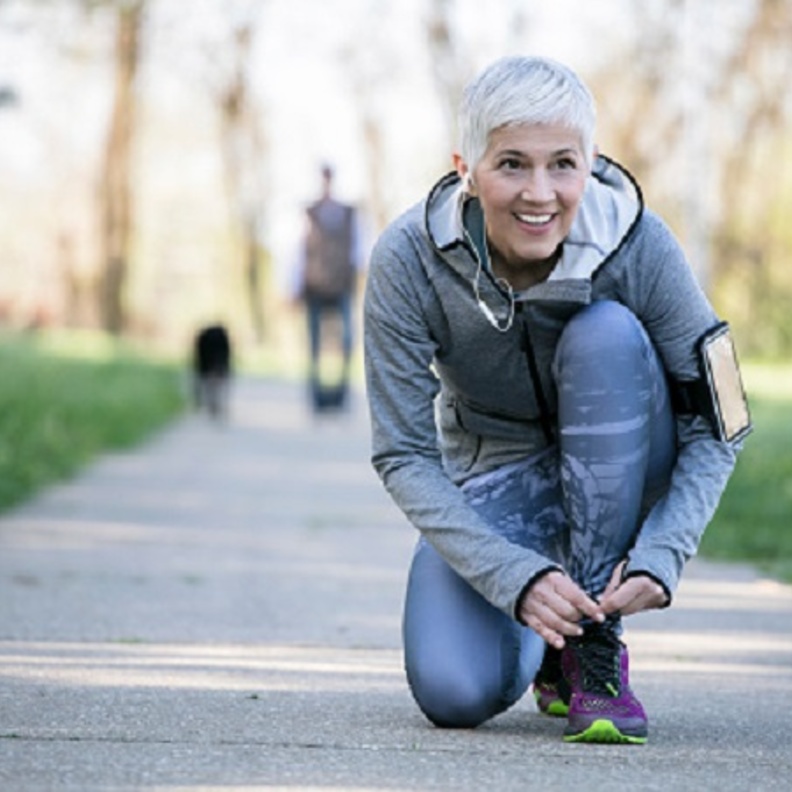 بروتين تحتاجه النساء للحفاظ على العضلات عند التقدم بالسن