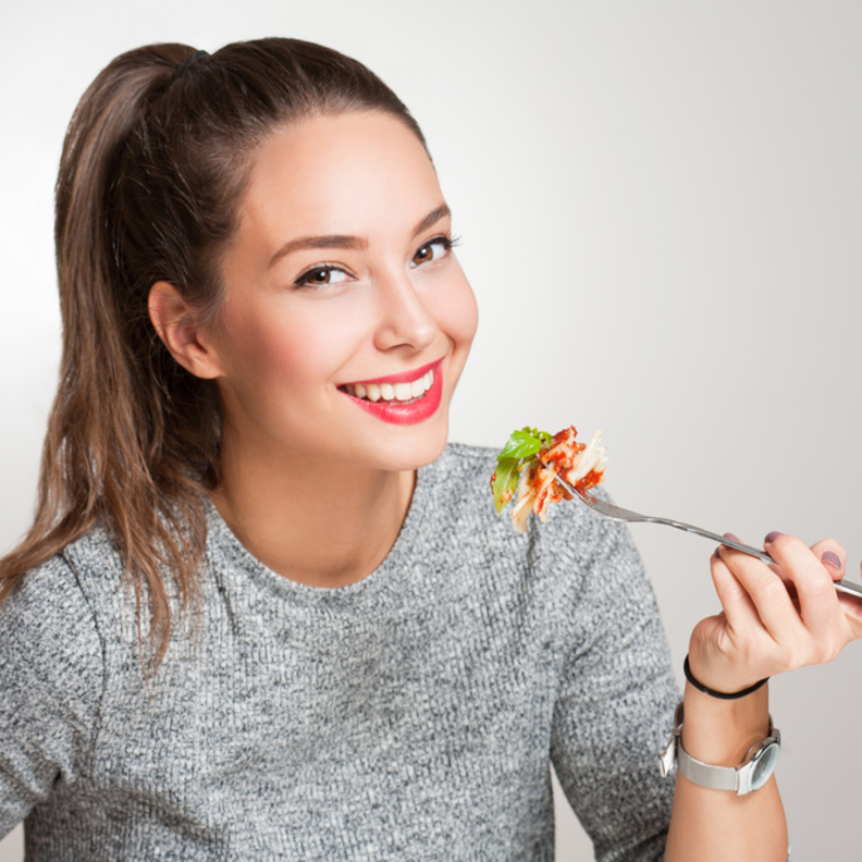 عادات غذائية مفيدة لمريضات القولون في شهر رمضان