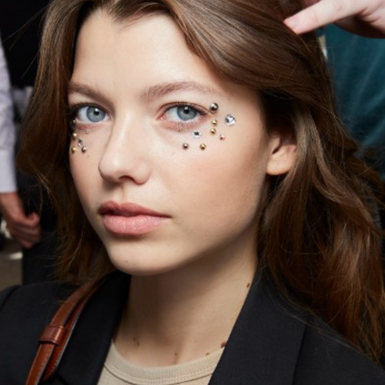  3 خلطات طبيعية للفتيات لترطيب الشعر الجاف قبل عيد الفطر 2022