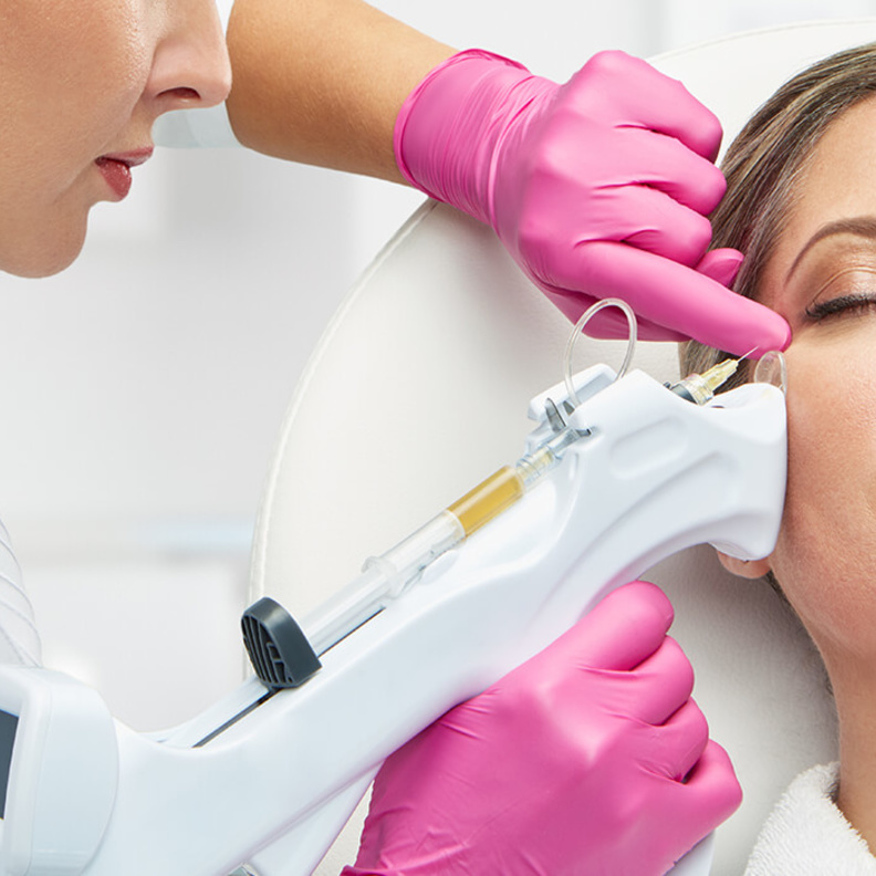 عيادة نوفا تطلق العلاج المبتكر لتجديد الخلايا الجذعية للوجه