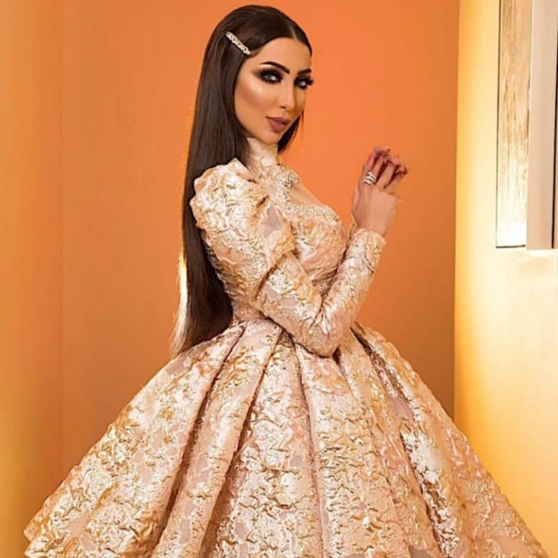 فساتين خطوبة قصيرة انستقرام@dunia_batma