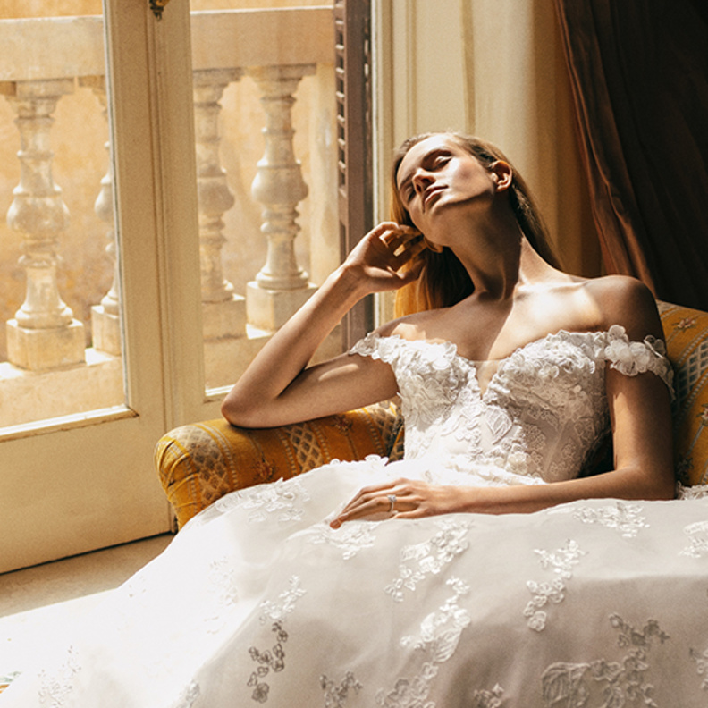 أجمل فساتين الزفاف المنفوشة Ball Gown لربيع 2023 من أسبوع الموضة العرائسي