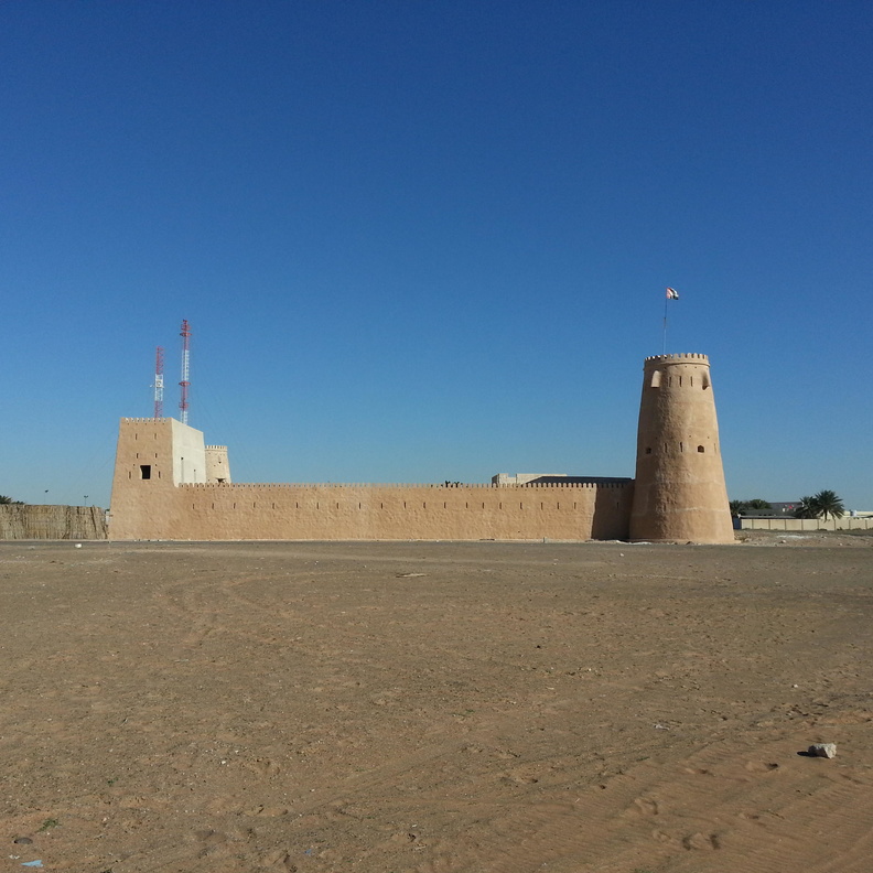  قلعة فلج المعلا - المصدر @s818a.