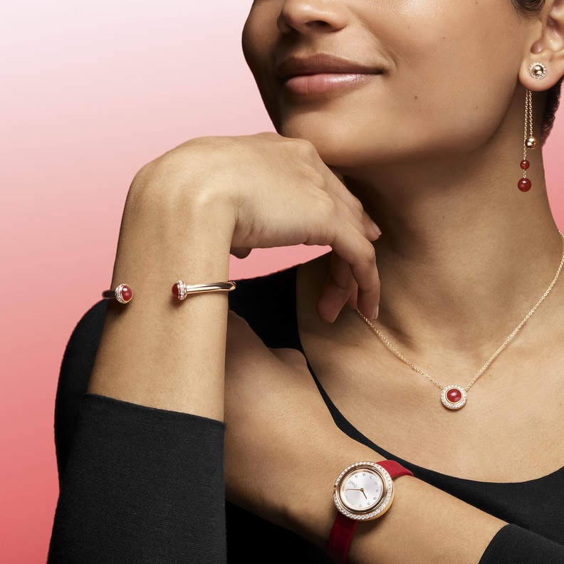 مجوهرات حجر الكارنيليان للتعبير عن الأناقة في سهرات رمضان وعيد الفطر