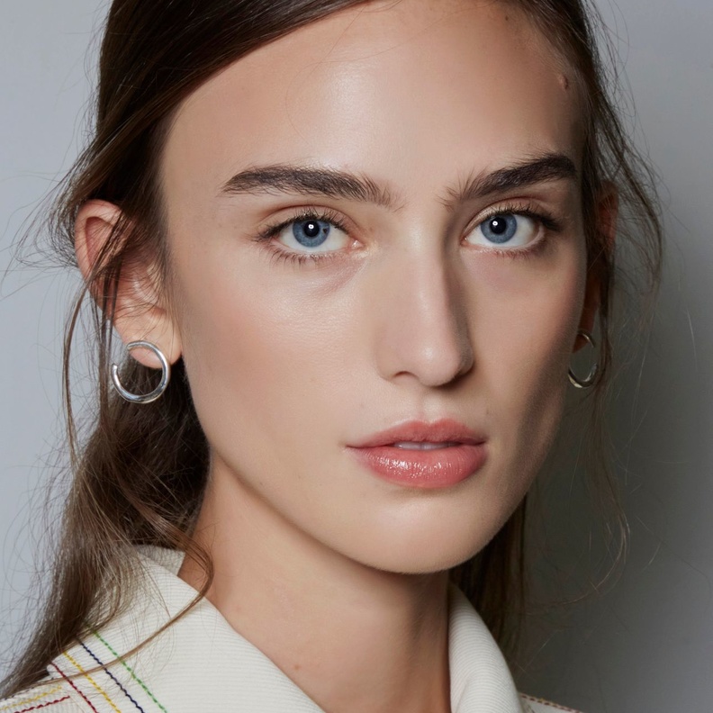 مكياج خفيف مناسب لطالبات الجامعة في رمضان 2022