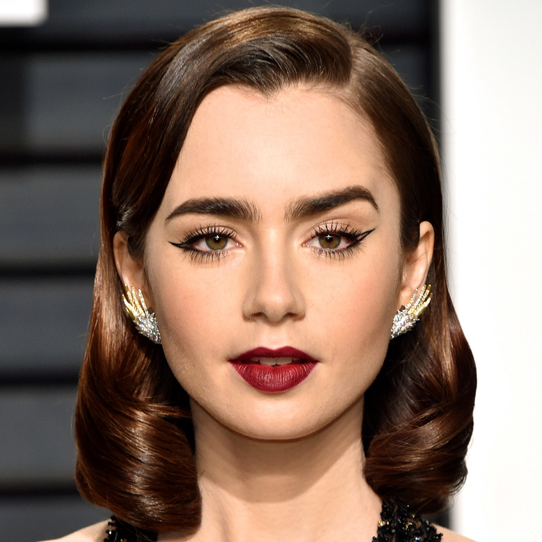 مكياج ليلي كولينز مع الآيلاينر الاسود الهندسي لرمضان 2022