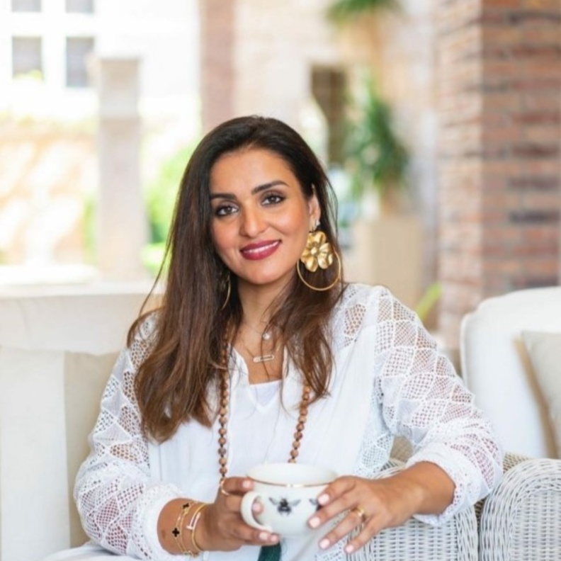 منسقة المنزل السعودية ياسمين الخواشكي