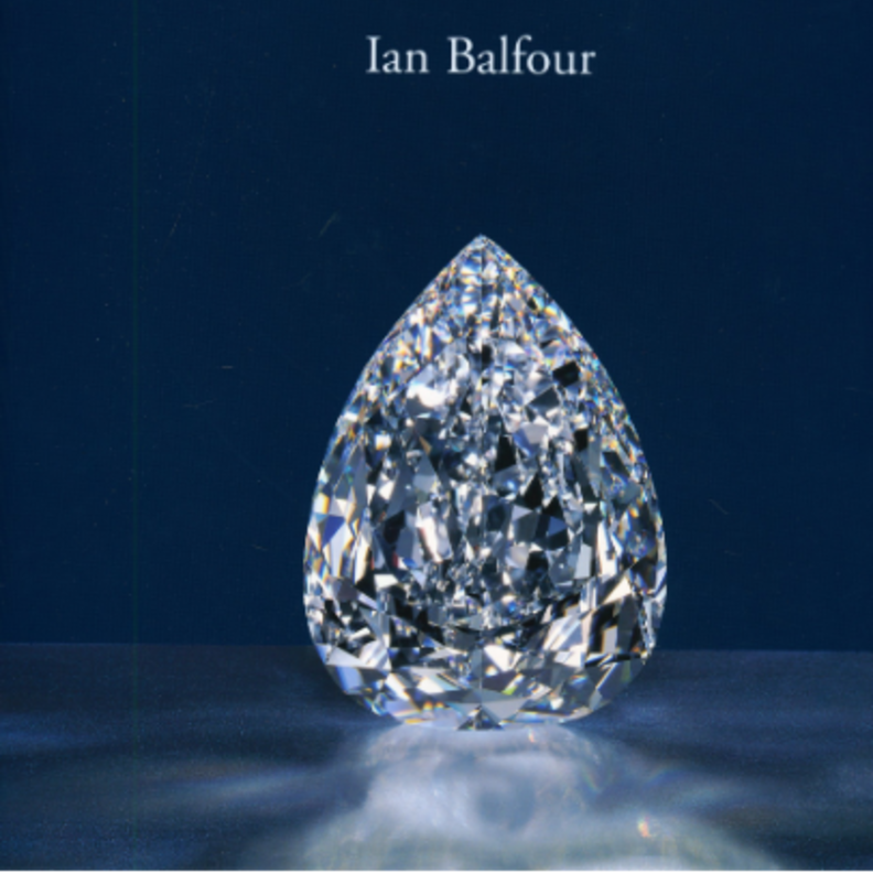 يتميّز الكتاب بمعلوماته الغنية وتفاصيله الدقيقة