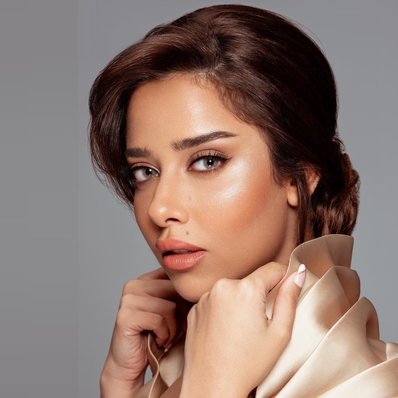 تسريحات شعر جذابة لعيد الفطر 2022 من وحي نجمات الإمارات