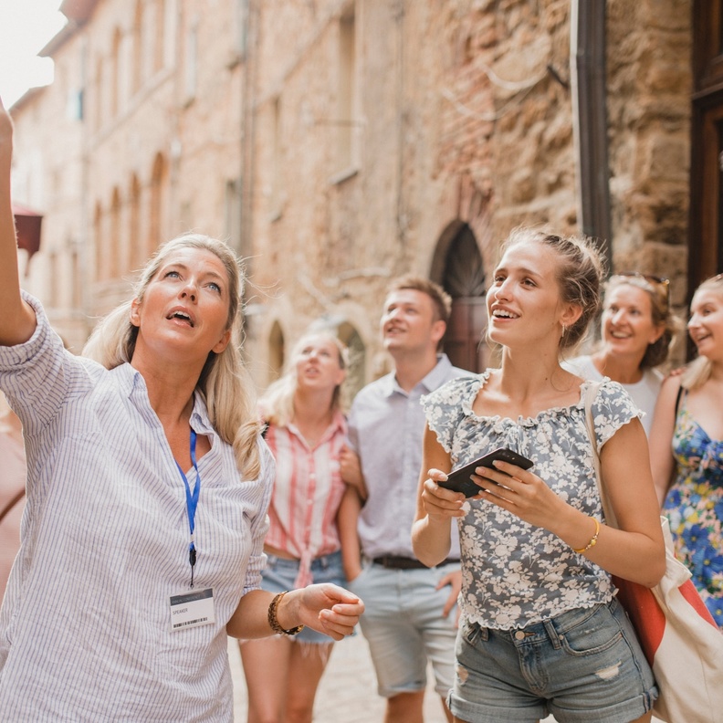 أبرز العادات السيئة أثناء الرحلات السياحية وكيفية تجنبها