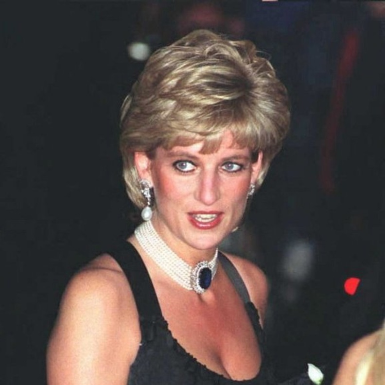 شوكر الأميرة ديانا من اللؤلؤ والألماس