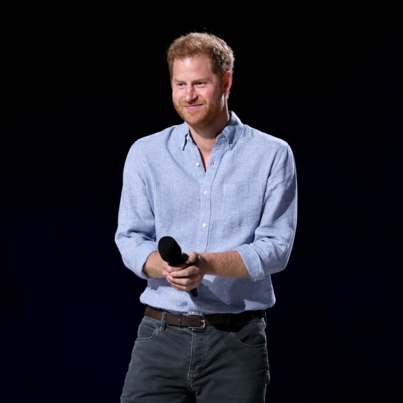 الأمير هاري يفاجئ المشاركين في دورة Invictus Games بمكالمة فيديو