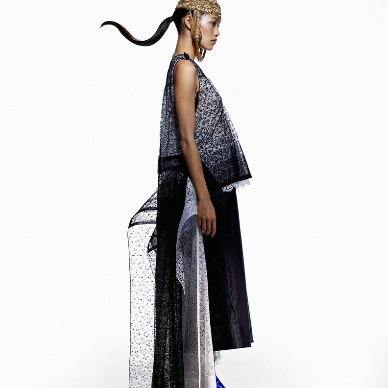 جلسة تصويرية خاصة بـ "هي" تحت عنوان Bold & Modern