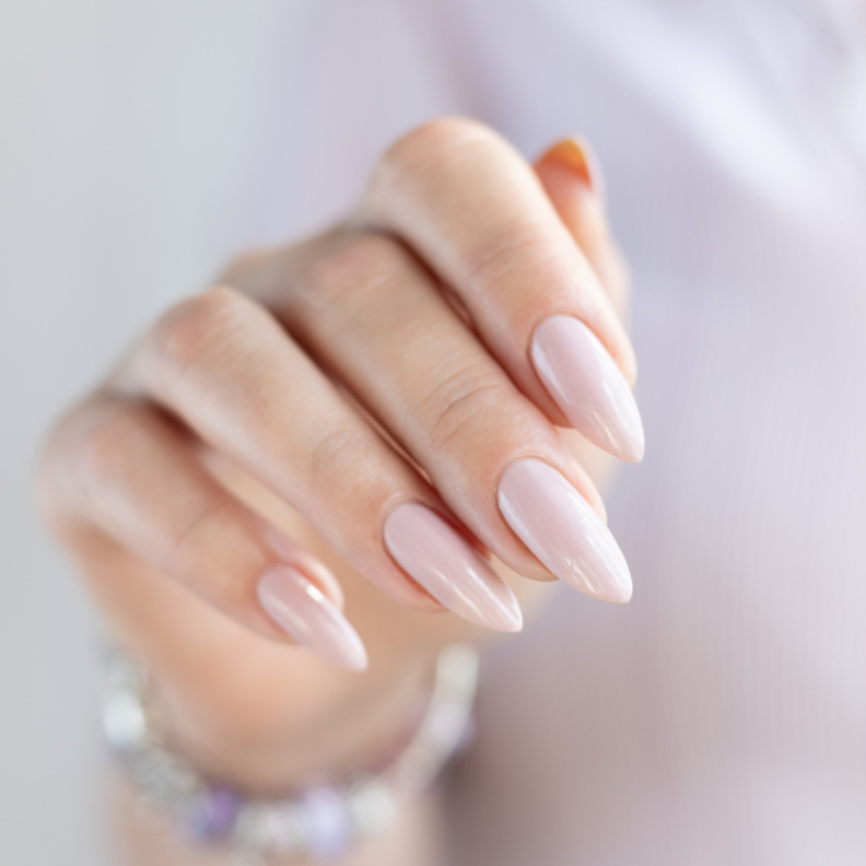 أجدد إصدارات ألوان طلاء الأظافر التي يمكن استخدامها في رمضان