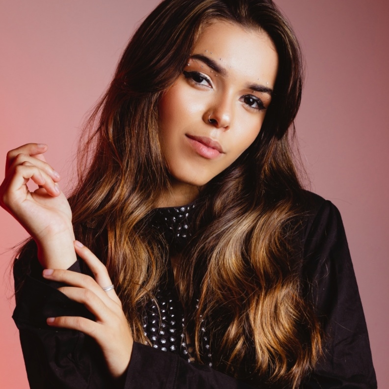  تسريحة الشعر الويفي