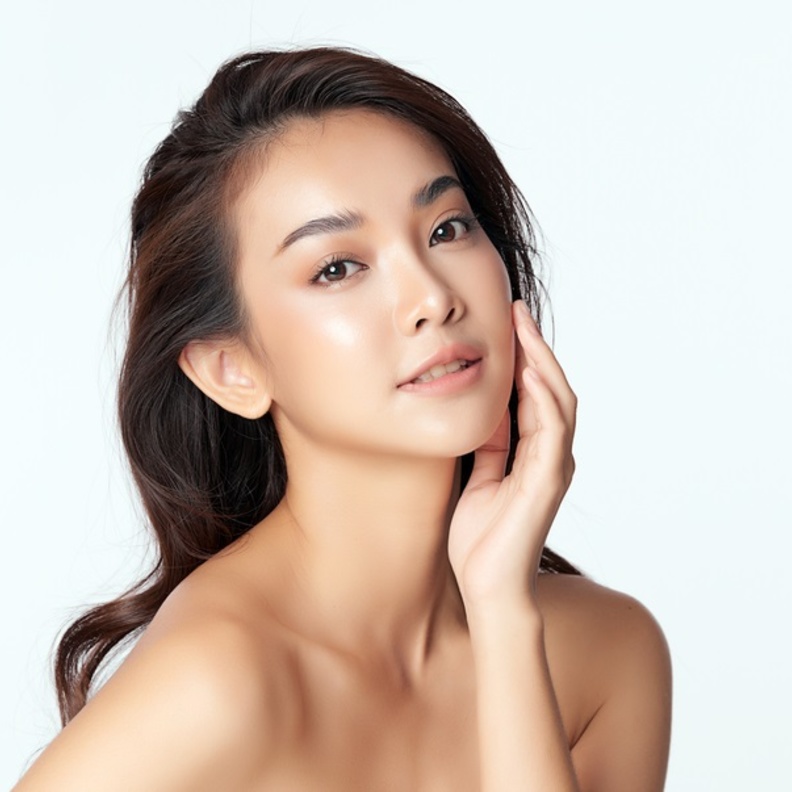 فوائد زيت الخوخ للبشرة الدهنية وطرق إستخدامها