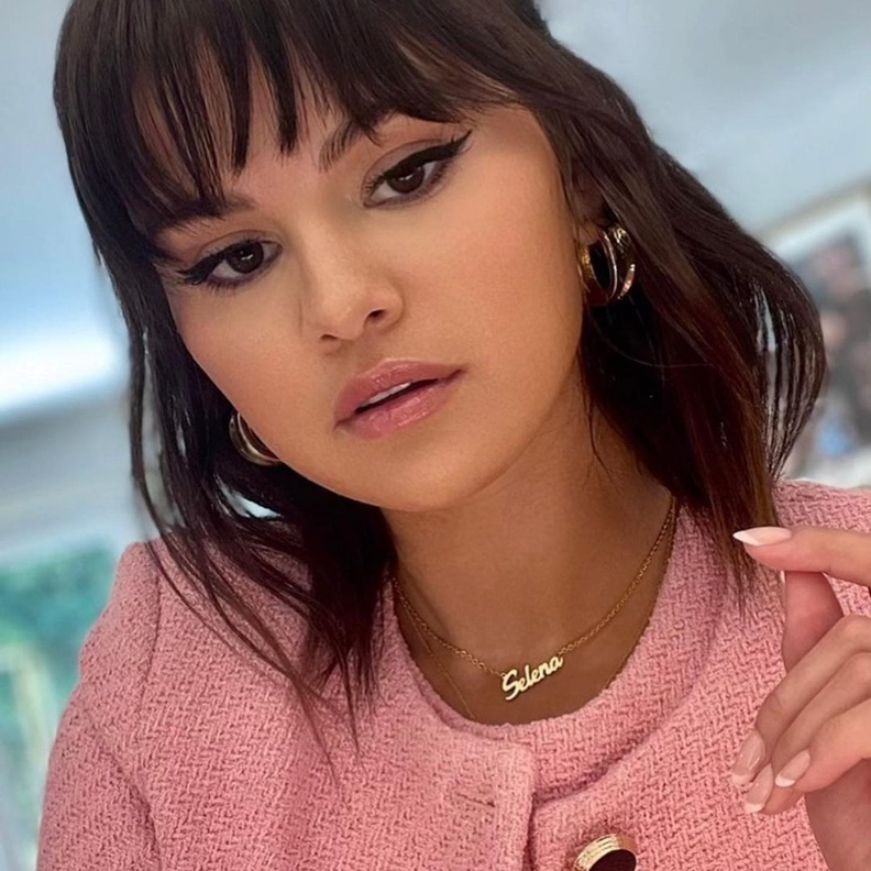  حيل مكياج ذكية للحصول على غمازات ميراندا كير Miranda Kerr  