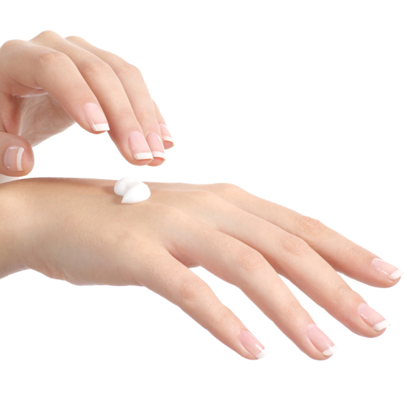 خلطات طبيعية مميزة لنعومة اليدين في رمضان 2022