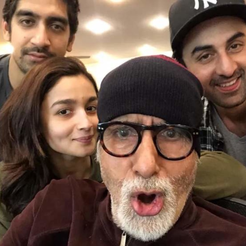 أميتاب باتشان يوجه التهاني لعليا بهات ورانبير كابور 