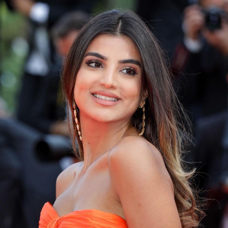 تسريحات شعر عصرية من وحي علا فرحات بعد الكشف عن جنس طفلها المنتظر