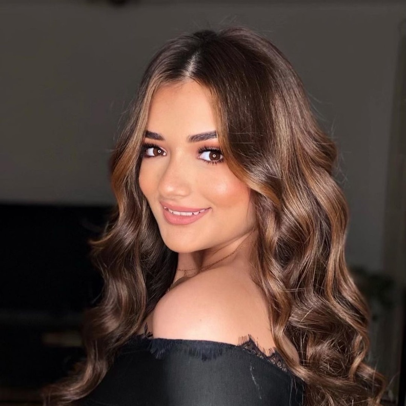 تسريحات شعر ومكياج ناعم للصبايا من وحي ملك زاهر في عيد الفطر