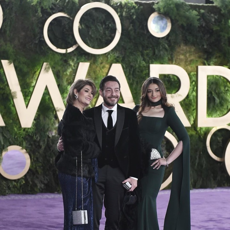 أحمد زاهر وابنته ملك وزوجته