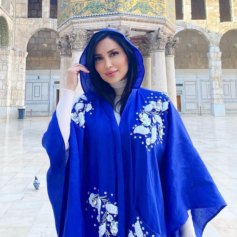 نسرين طافش بجلسة تصوير بالحجاب 