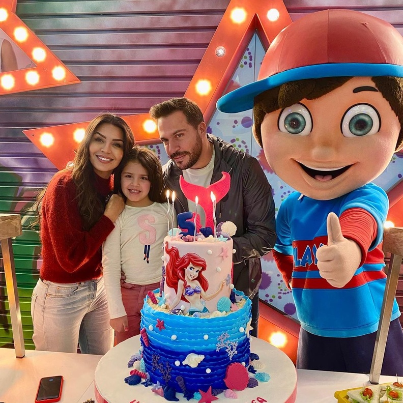 صور أمل بوشوشة تحتفل بعيد ميلاد ابنتها "ليا" بأجواء فخمة ..شاهدوا جمال الطفلة