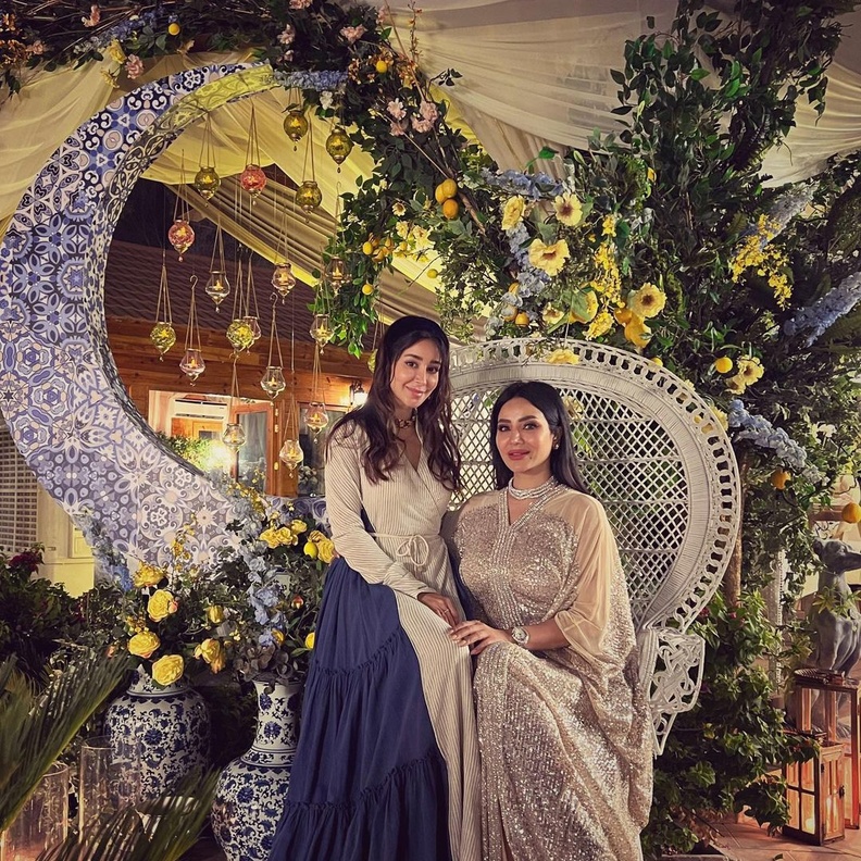 لجين وأسيل عمران