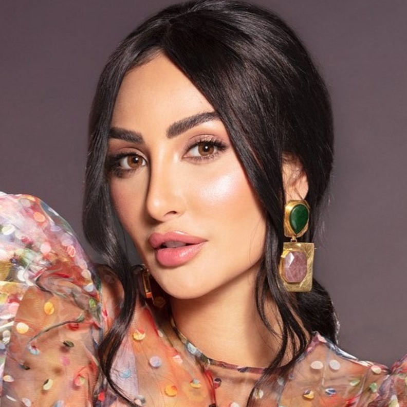 أحدث إطلالات جمالية راقية استوحيها من النجمات في أمسيات شهر رمضان