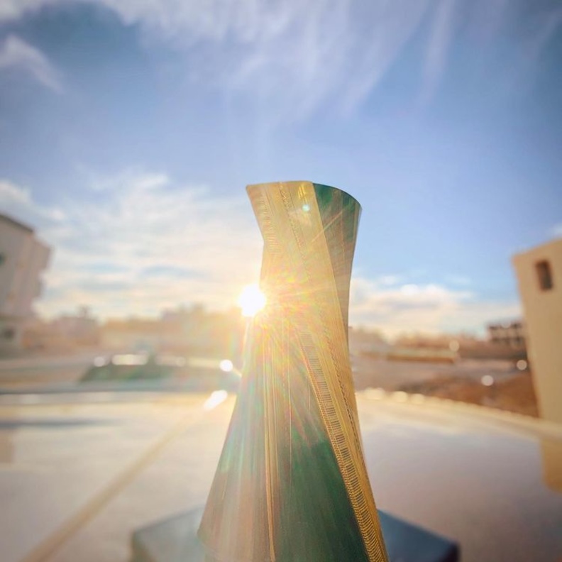 الفاصلة.. عمل فني مبدع من الفنان صالح العجمي في ذكرى بيعة سمو ولي العهد الخامسة