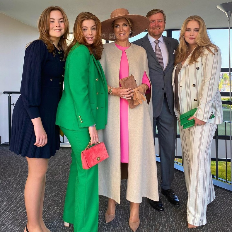 العائلة المالكة الهولندية ترقص احتفالا بعيد ميلاد الملك ويليام ألكساندر