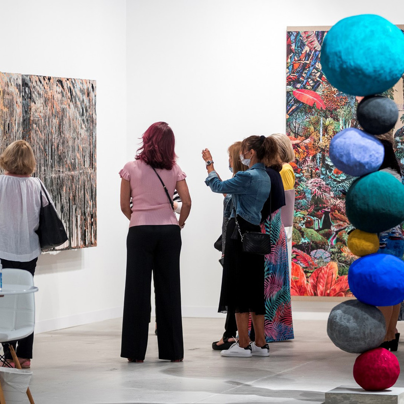 فن أبوظبي يبدأ تلقي طلبات المشاركة في نسخته الـ 14