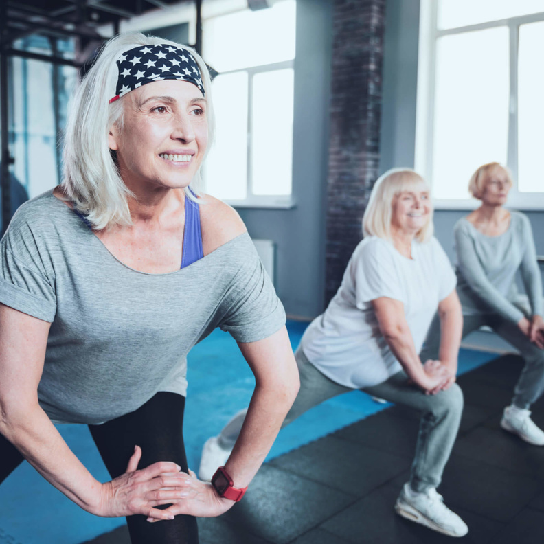 5  تمارين مفيدة للنساء بعد انقطاع الطمث