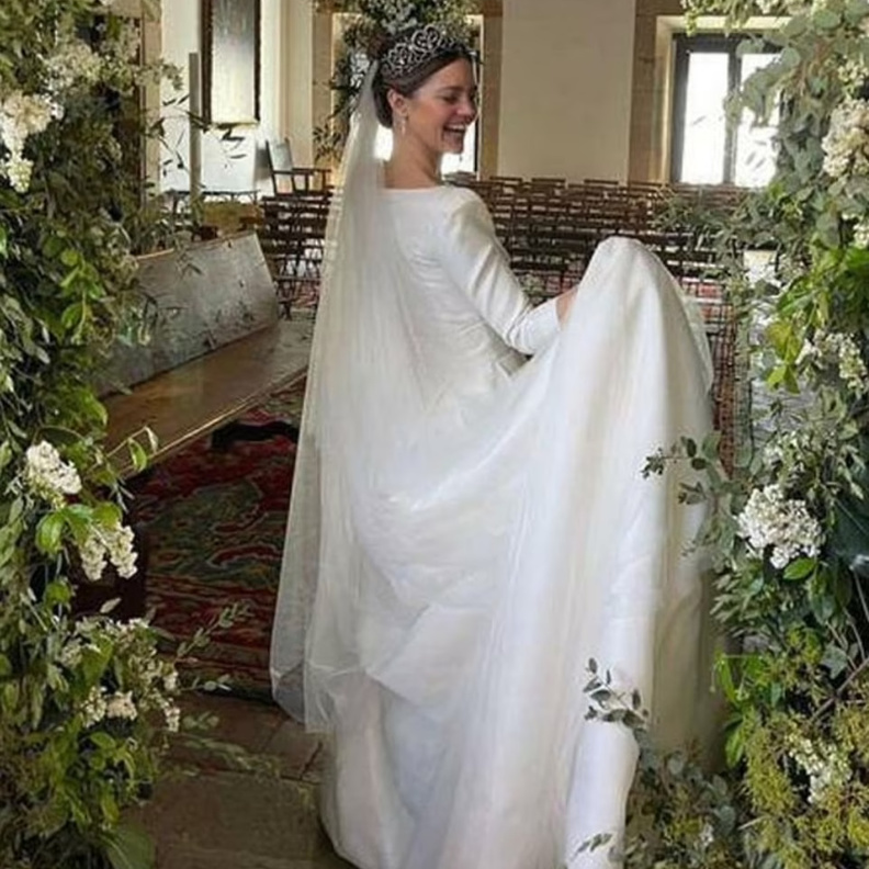 وريثة زارا في حفل زفاف ابنة الزوج السابق للأميرة كارولين