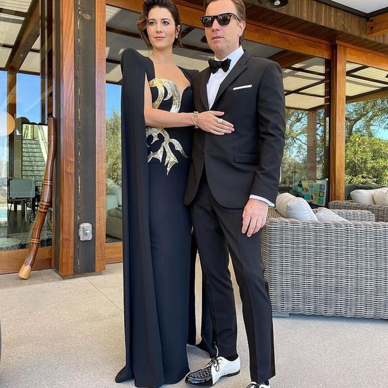 إيوان ماكجريجور يتزوج الممثلة ماري إليزابيث وينستيد في لوس أنجلوس