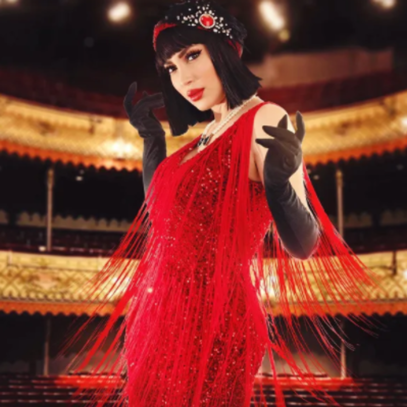 إطلالة نسرين طافش في مسلسل جوقة عزيزة