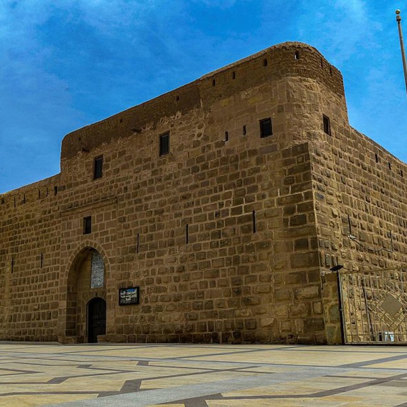 قلعة تبوك الأثرية.. تجربة تاريخية أصيلة وشاهد على الحضارات المتعاقبة في تبوك