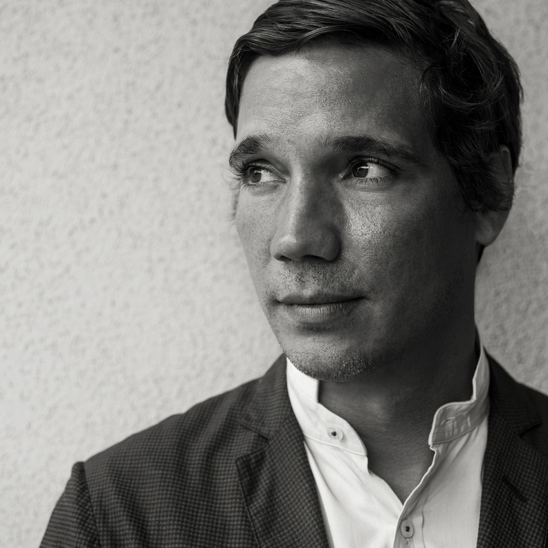 العطّار Erwin Creed لـ "هي" : استغرق تطوير عطر Wind Flowers أكثر من 5 سنوات