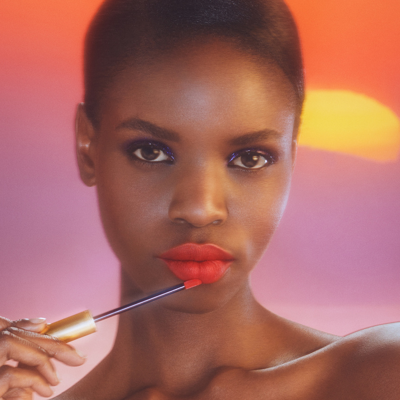 اكتشفي أحمر الشفاه الجديد برأس من اللباد ومحدد العينَين المضاد للماء من GUCCI BEAUTY 