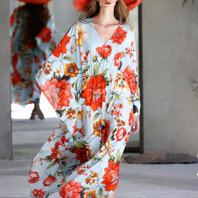 موديلات فساتين محتشمة بنقشات الورود لإطلالات مشرقة في رمضان 2022