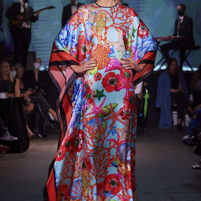 موديلات فساتين واسعة من ماركات عالمية لإطلالات رمضان 2022