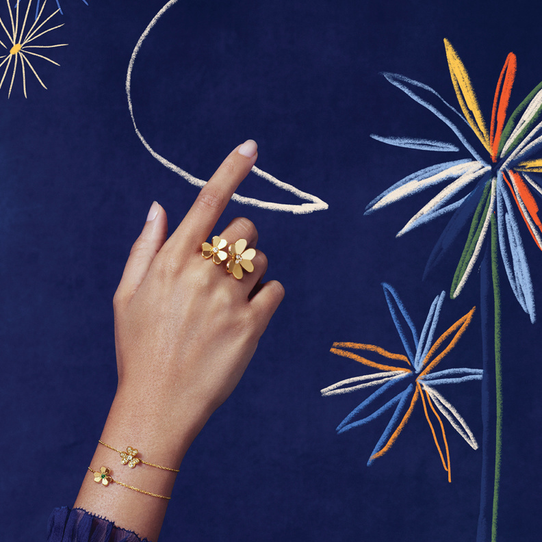 دار فان كليف أند آربلز تضيء تناغماً من خلال تعاون فني خاص بشهر رمضان المبارك