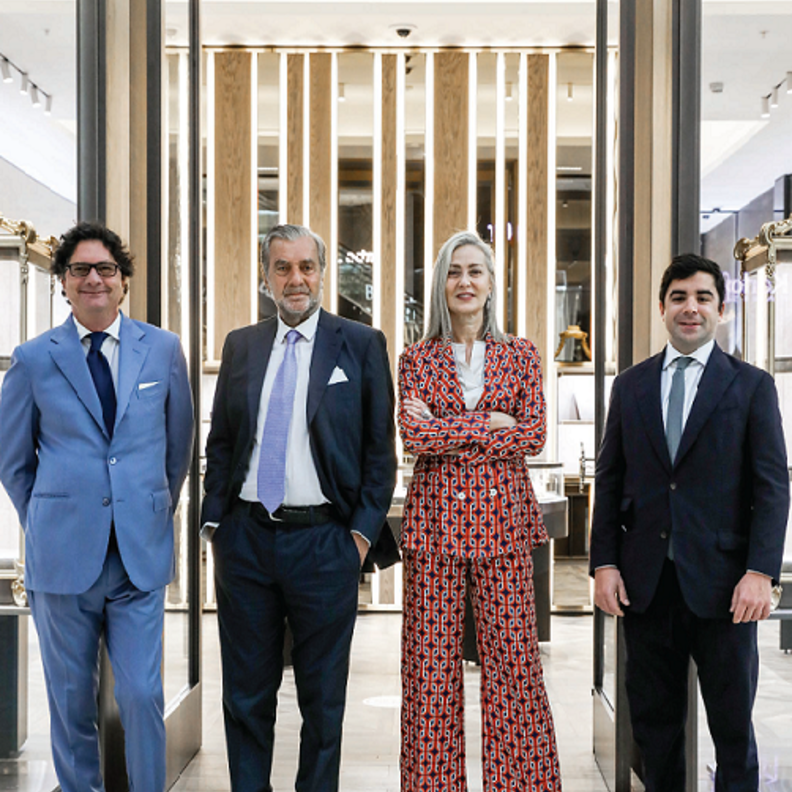 "فيليبو بوتشيلاتي" و"ماريا كريستينا بوتشيلاتي" و"أندريا بوتشيلاتي" و"لوكا بوتشيلاتي"